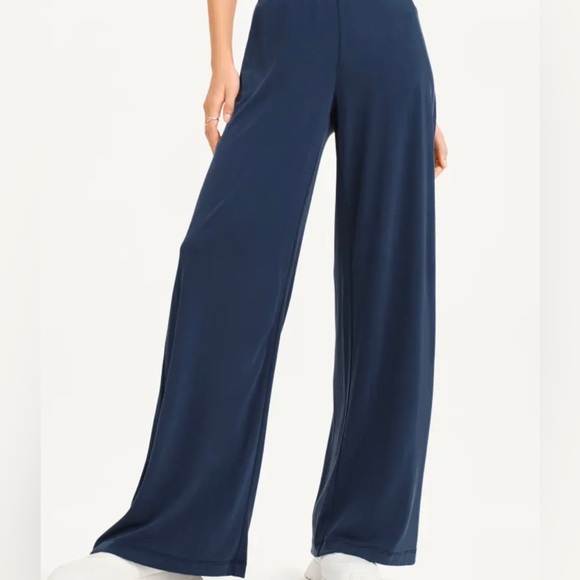 Babaton Pants - Aritzia Babaton Navy Blue Wide Leg side zip Pants EUC Size 6